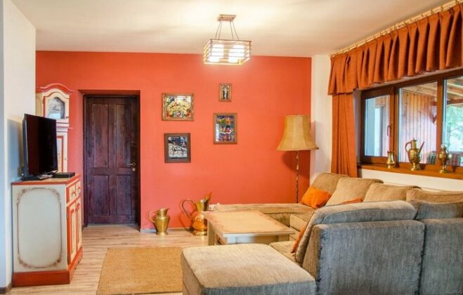 Zamora Bellevue by CityLife Suites - Photo2