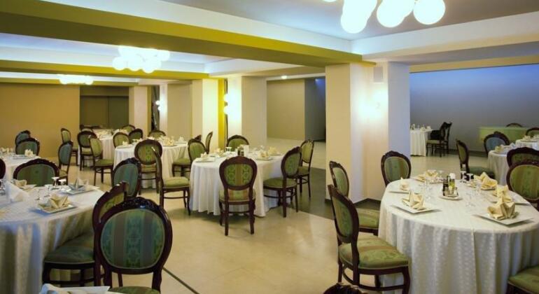 Hotel Pietroasa - Photo3
