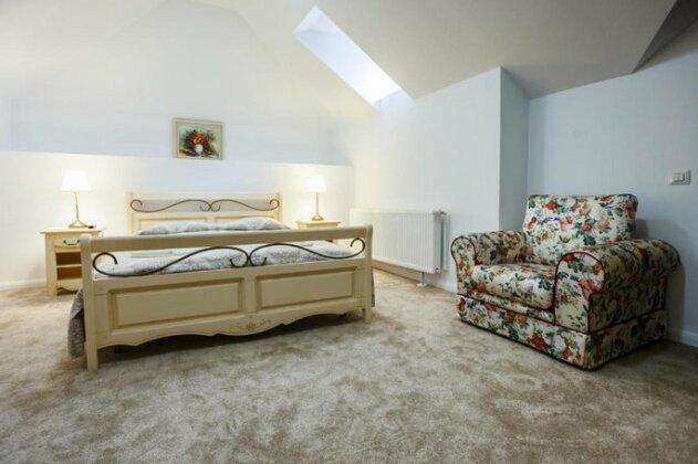 Maisonette Apartments - Photo2