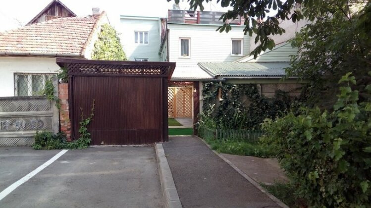  Photo 4