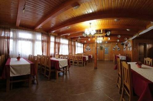 Pensiunea Sanda - Photo3