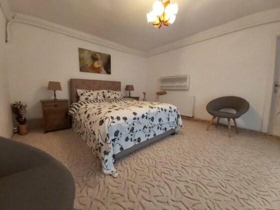 Garden's Guesthouse - Photo2