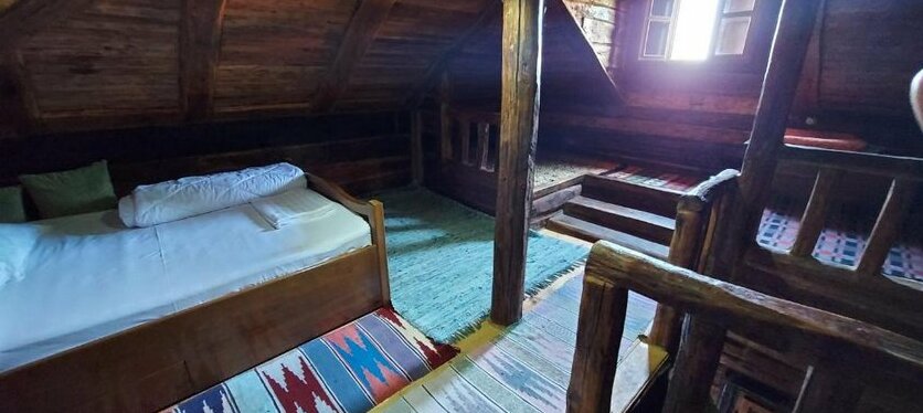 Satul Traditional - Photo3