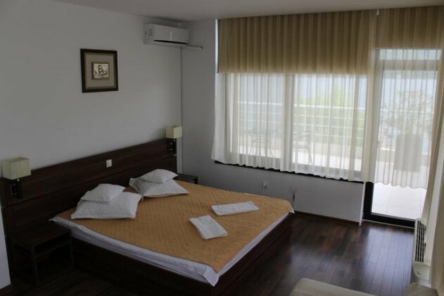 Pensiunea Ancora - Photo3