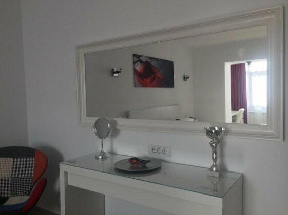 ELI Luxury Apartment Galati - Photo3