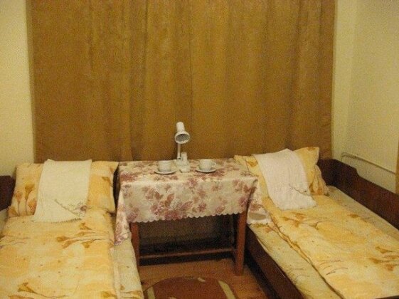 Lary Hostel Gura Humorului - Photo3