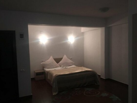 Elite Gasthaus - Photo2