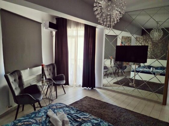 Twin Blacksea - Photo2