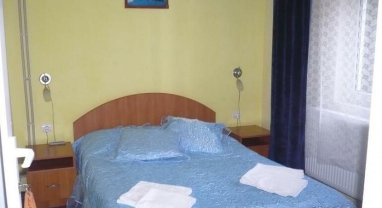 Pensiunea Iedera - Photo2