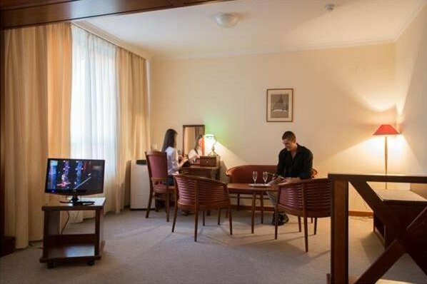 Hotel Kukullo - Tarnava - Photo4