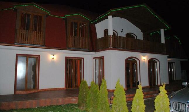Pensiunea Palace - Photo2