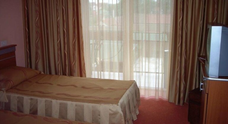 Hotel Scorilo Oradea - Photo5