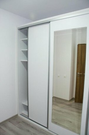 Modern minimalist apartment in Oradea - Photo4