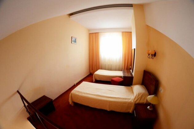 Hotel Piatra Craiului - Photo4