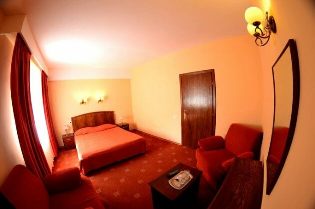 Hotel Piatra Craiului - Photo5