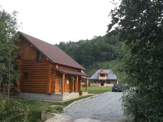  Photo 1