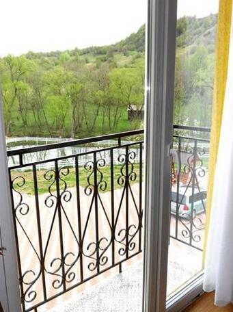 Pensiunea Kristal - Photo3