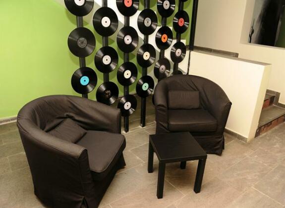 Rocker's Inn - Photo3