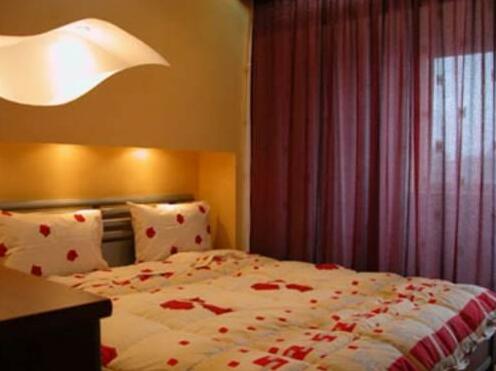 Tudors Downtown Apartment - Photo2