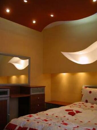 Tudors Downtown Apartment - Photo4