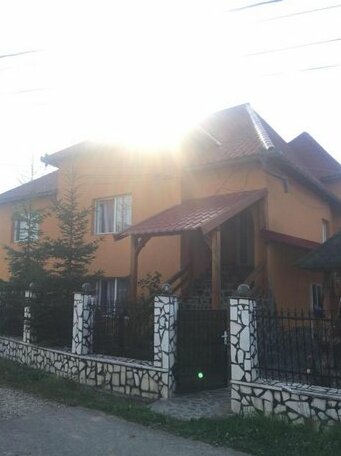  Photo 4