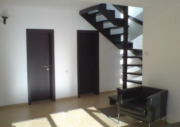 Ambassador's Villa - Photo2