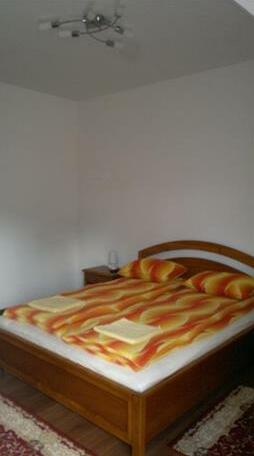 Imola Vendeghaz - Photo2