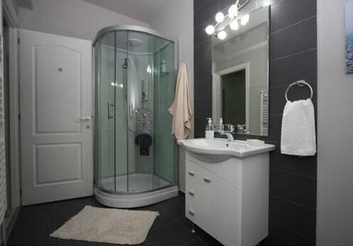 The Swans Apartments - Photo4
