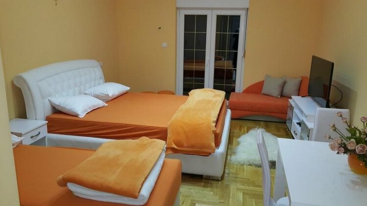 Akva Gold Guest House - Photo5