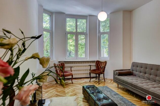 Class Vintage Apartment - Photo5