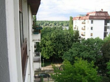 Danube Apartment Belgrade