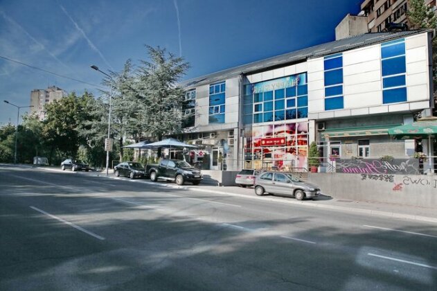 Happy Star Club - Photo2
