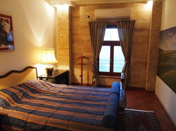 Hedonist Lounge Hostel - Photo3