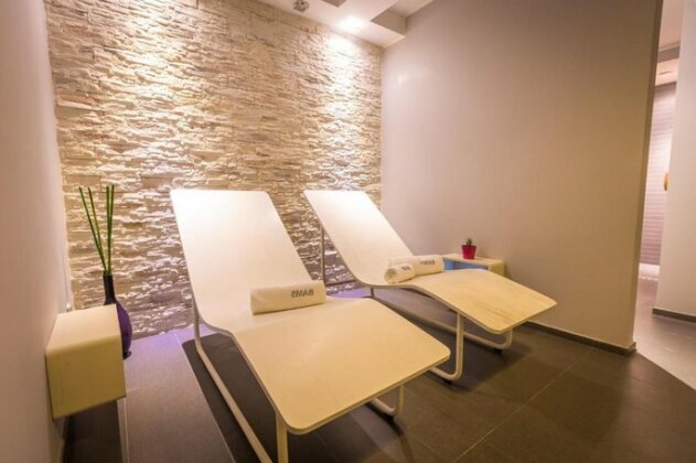 HostGost at BAMS Private Spa included - Photo3