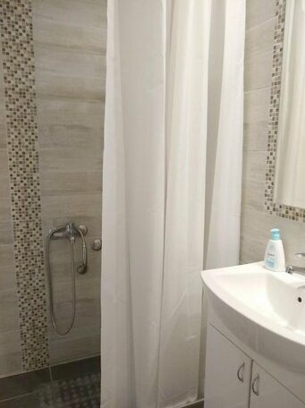 Light Spacious Apartment in the Heart of Belgrade - Photo4