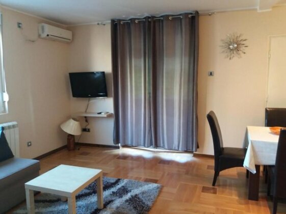Luna Zvezdara Belgrade - Photo5