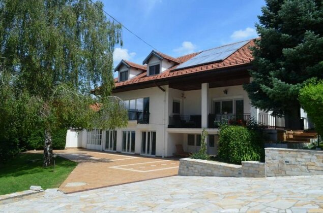 Luxury House With Indoor Pool Near Belgrade