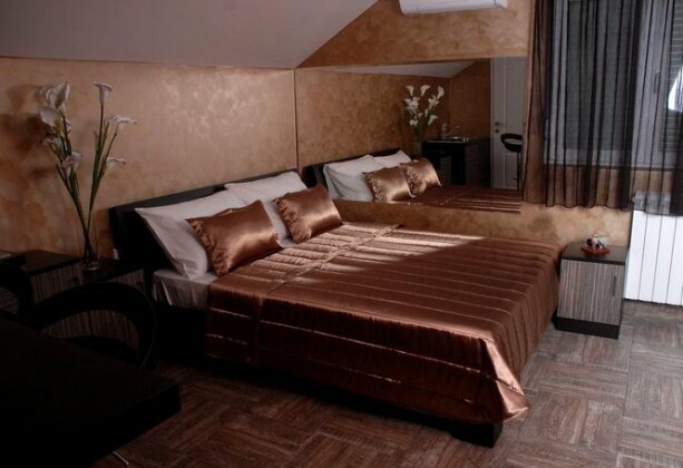 Spa Secret Apartments - Photo4
