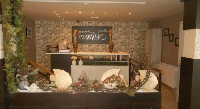 Hotel Milmari Resort - Photo2