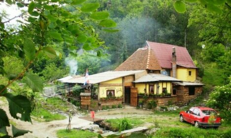 Guest House Lopatnica