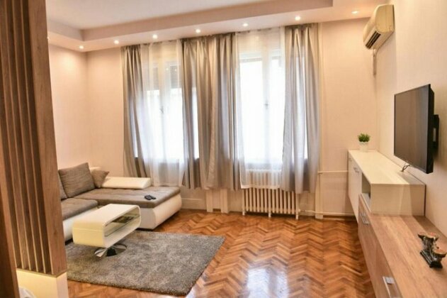 Bojan Central Apartment - Photo4