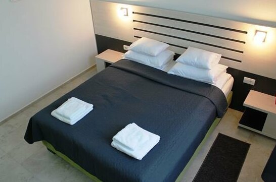Garni Hotel 11tica DM - Photo5
