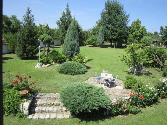 Guest House Vila Albedo - Photo2
