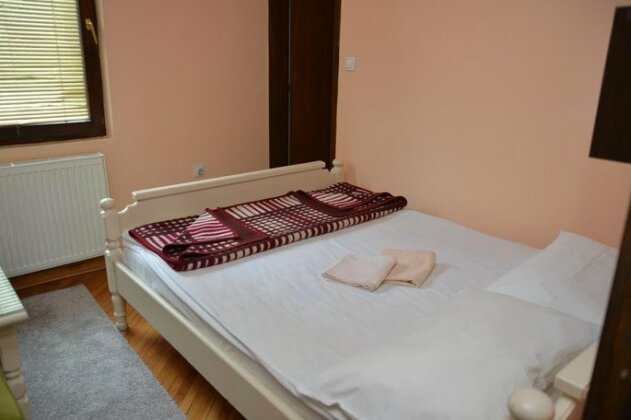 Guest House Colovic - Photo2