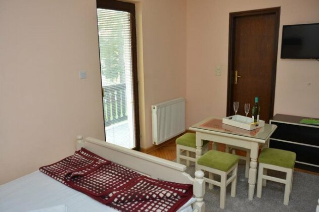 Guest House Colovic - Photo3