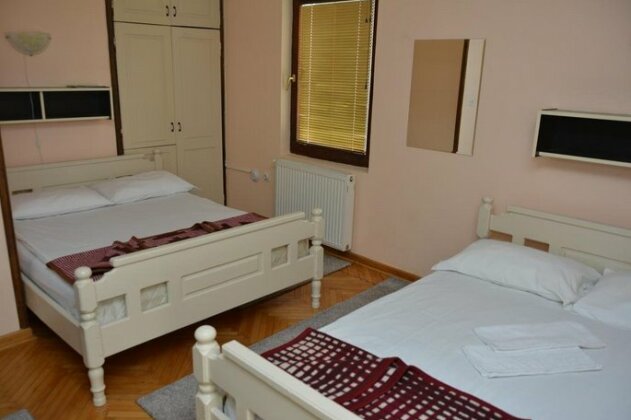 Guest House Colovic - Photo4