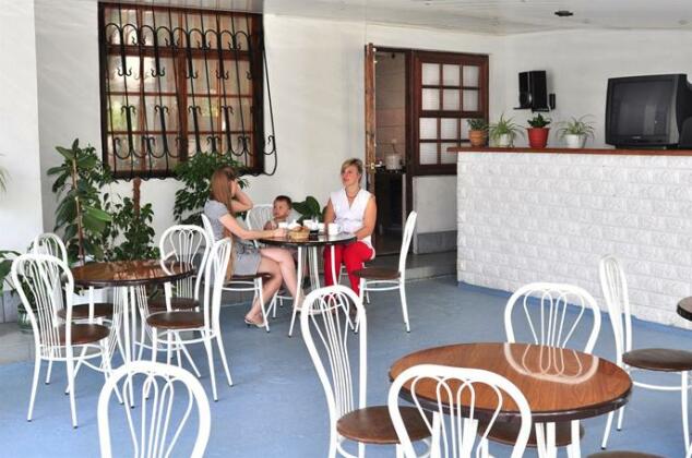 Alexandra Guesthouse - Photo4