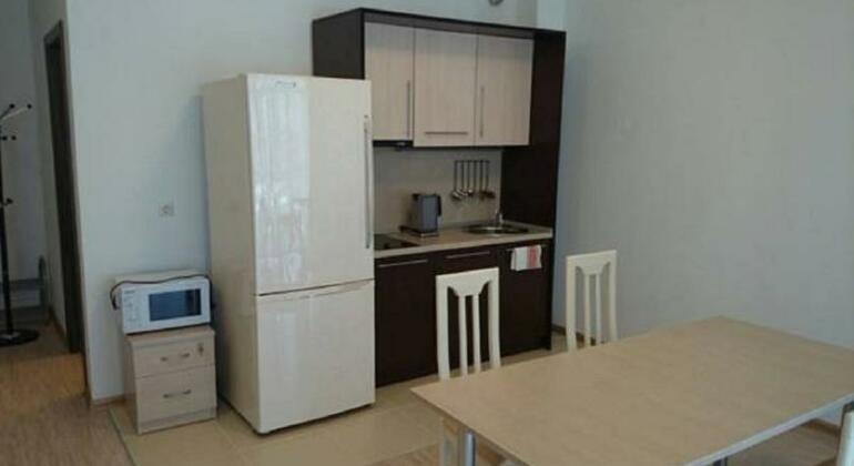 Apartment-Studio On Parusnaya - Photo3
