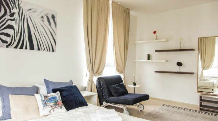 Fenix Deluxe Apartment on Golubaya 5 - Photo4