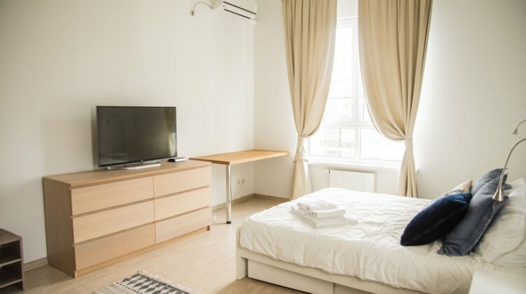 Fenix Deluxe Apartment on Golubaya 5 - Photo5